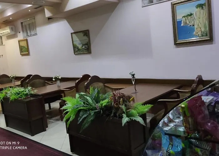 Meg Klaus Hotel