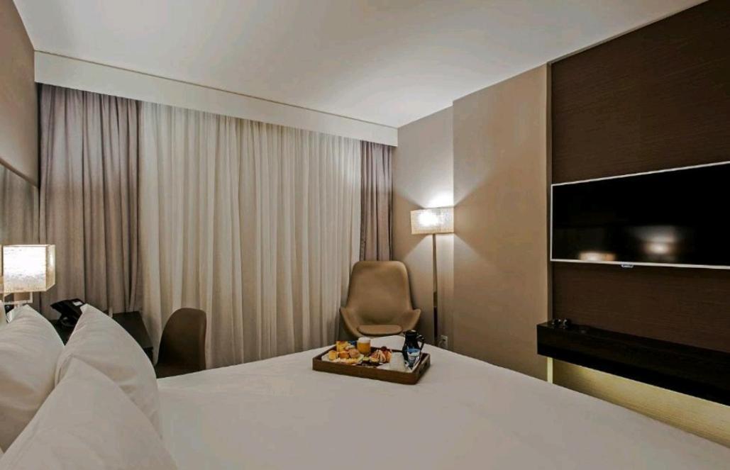 Hotel Meg Klaus Tirana
