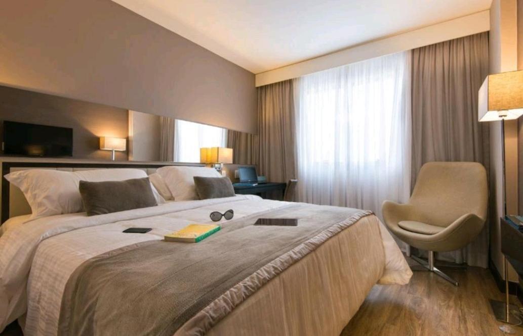 Meg Klaus Hotel
